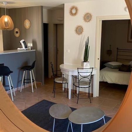 Appartement Cosy Avec Climatisation Reversible Golf De Saumane Exterior foto