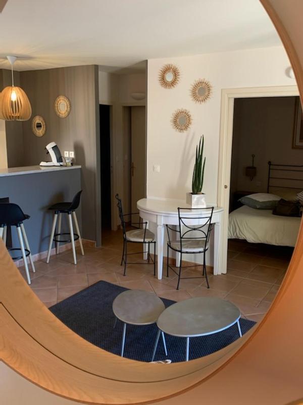 Appartement Cosy Avec Climatisation Reversible Golf De Saumane Exterior foto